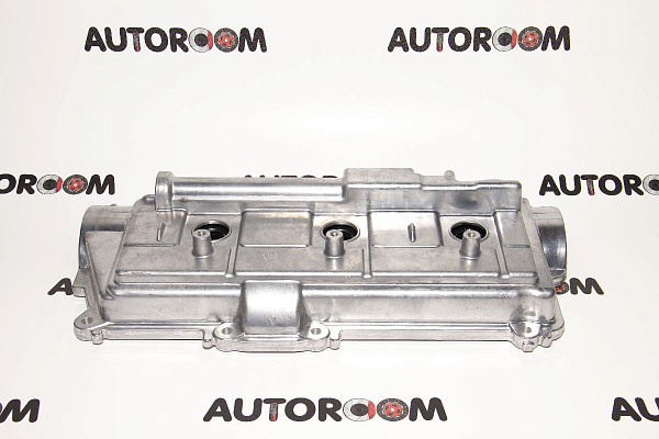 Крышка клапанов Toyota 11201-62040 правая
