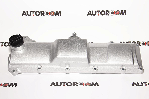Крышка клапанов Toyota 11210-67020