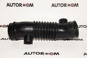 Патрубок воздушного фильтра Toyota 17881-62200