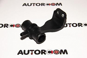 Патрубок системы охлаждения Toyota 16057-21010