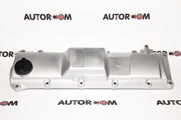Крышка клапанов Toyota 11210-67010
