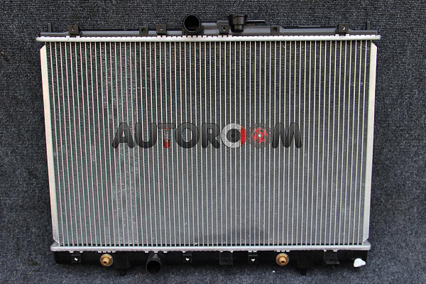 Радиатор Mitsubishi MR373172